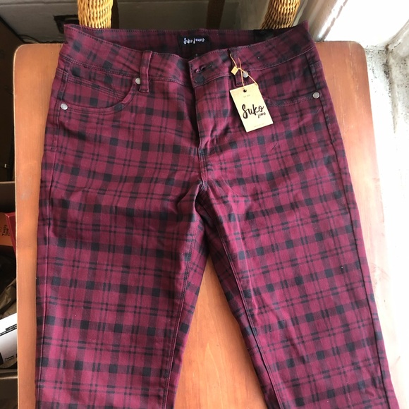 !! SOLD!! NWT. NBW.  DARK RED PLAID JEANS SZ8 - Picture 2 of 3